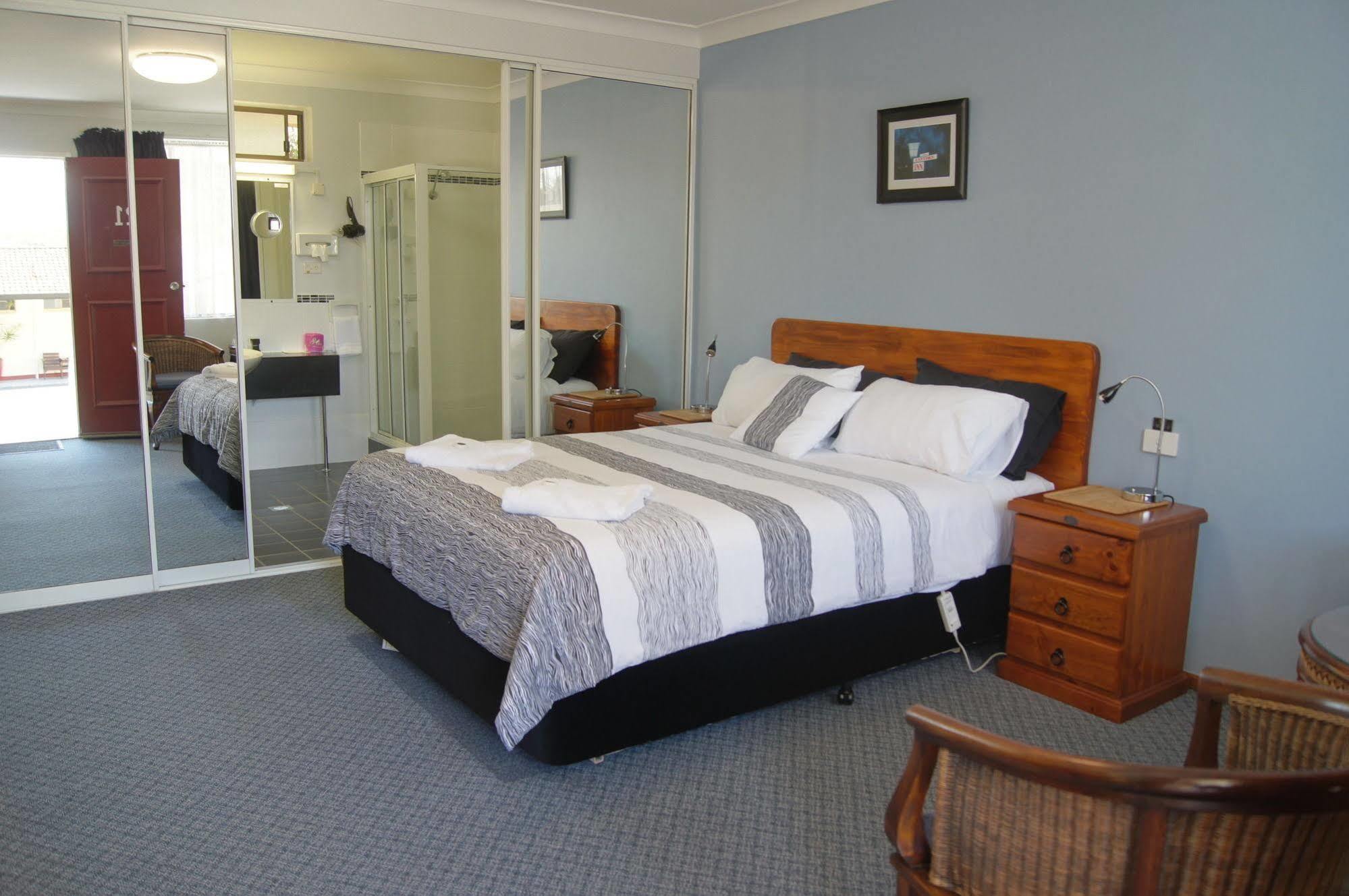 Powerhouse Motel 3*